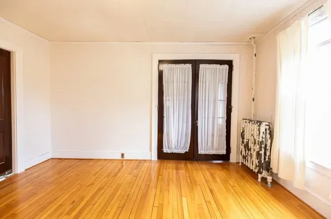 9 Tuttle Street Rockingham VT 05101