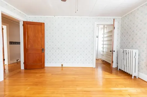9 Tuttle Street Rockingham VT 05101