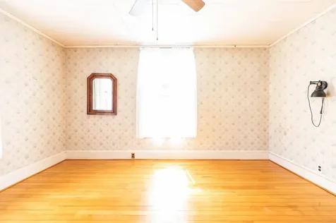 9 Tuttle Street Rockingham VT 05101