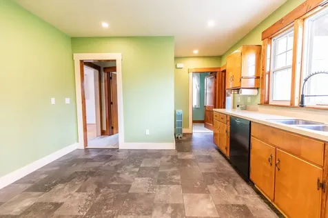 9 Tuttle Street Rockingham VT 05101