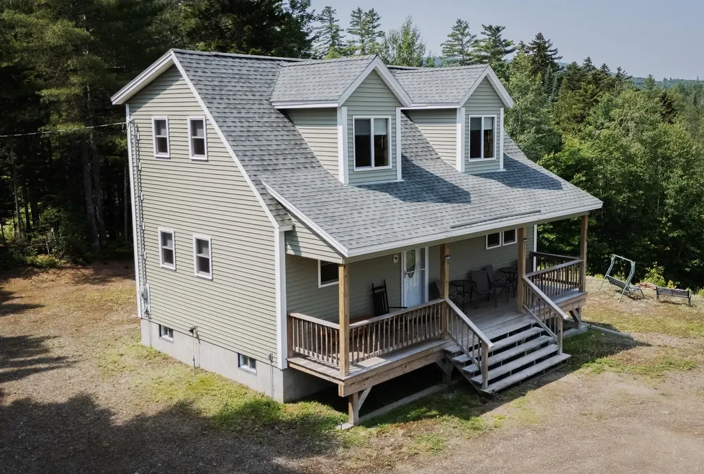 63 Stump Road Errol NH 03579