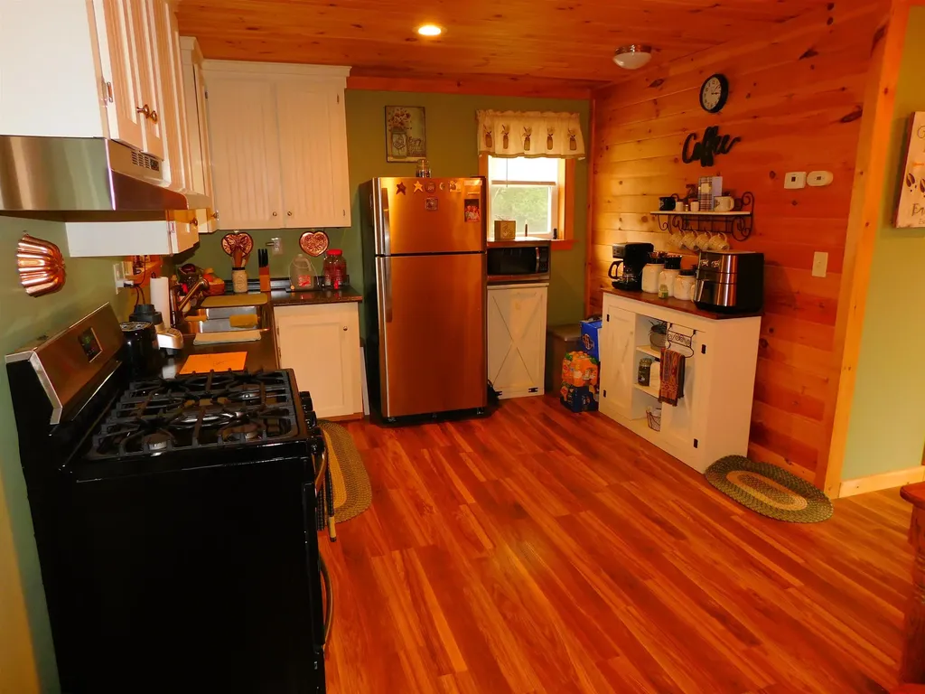63 Stump Road Errol NH 03579