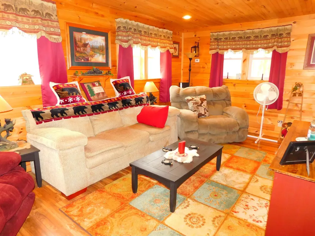 63 Stump Road Errol NH 03579