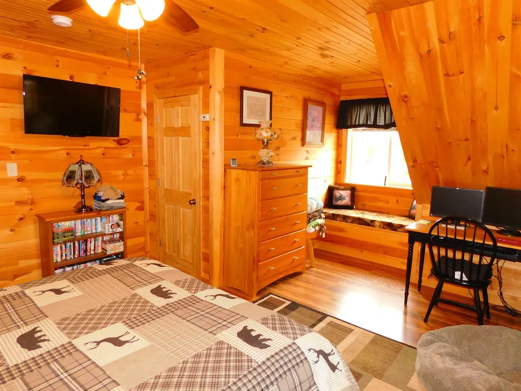 63 Stump Road Errol NH 03579