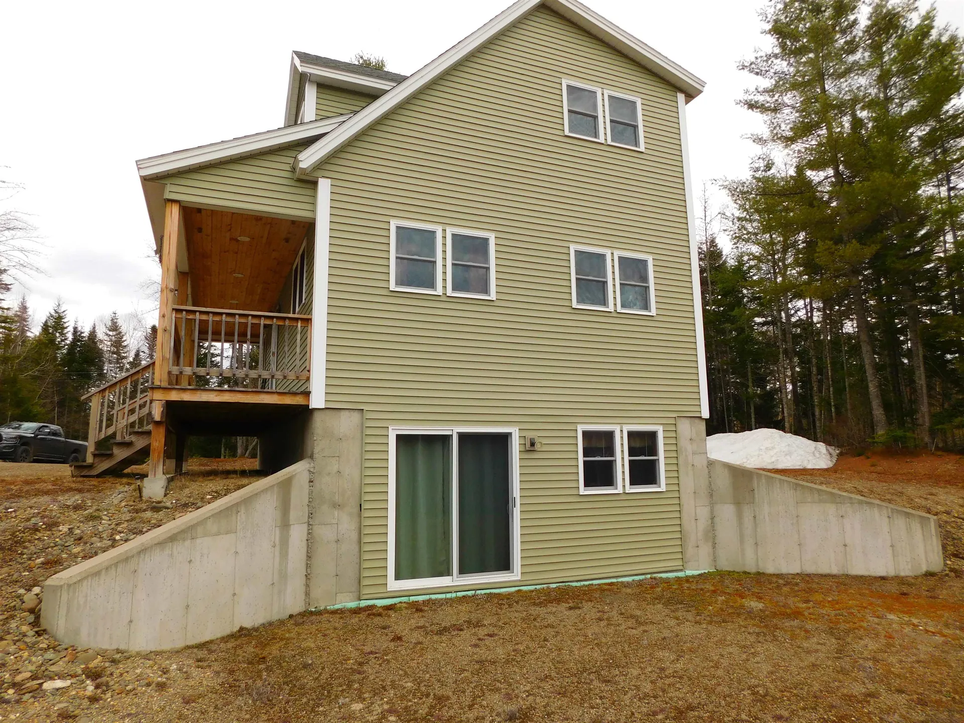 63 Stump Road Errol NH 03579
