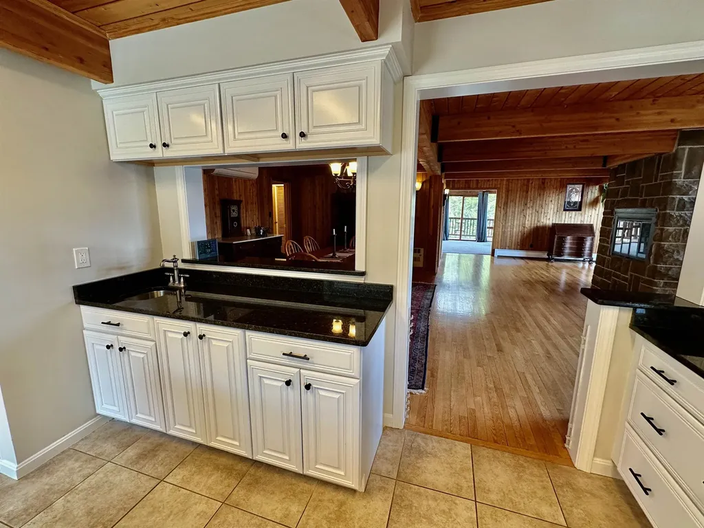 20 Crest Lane Madison NH 03849