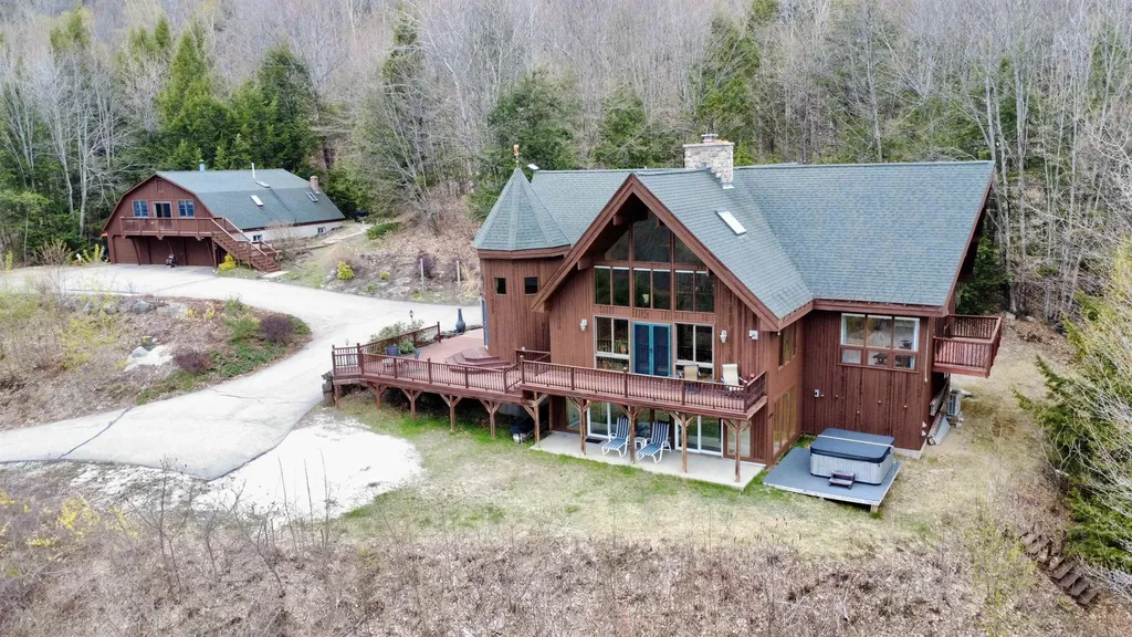 20 Crest Lane Madison NH 03849