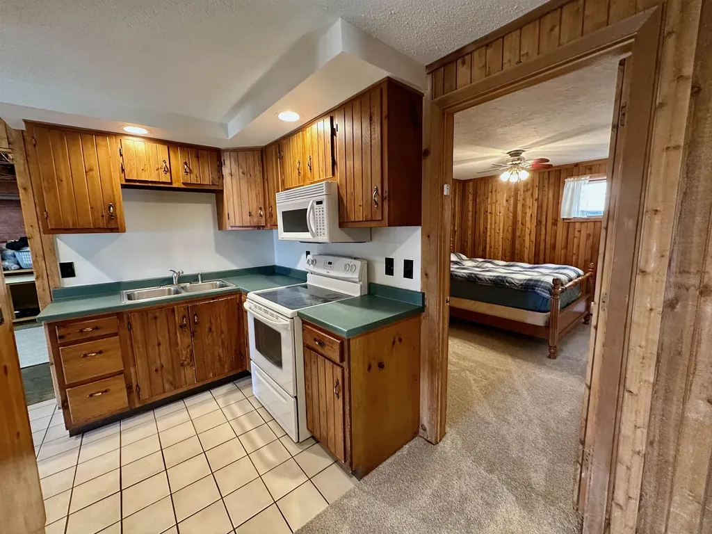 20 Crest Lane Madison NH 03849