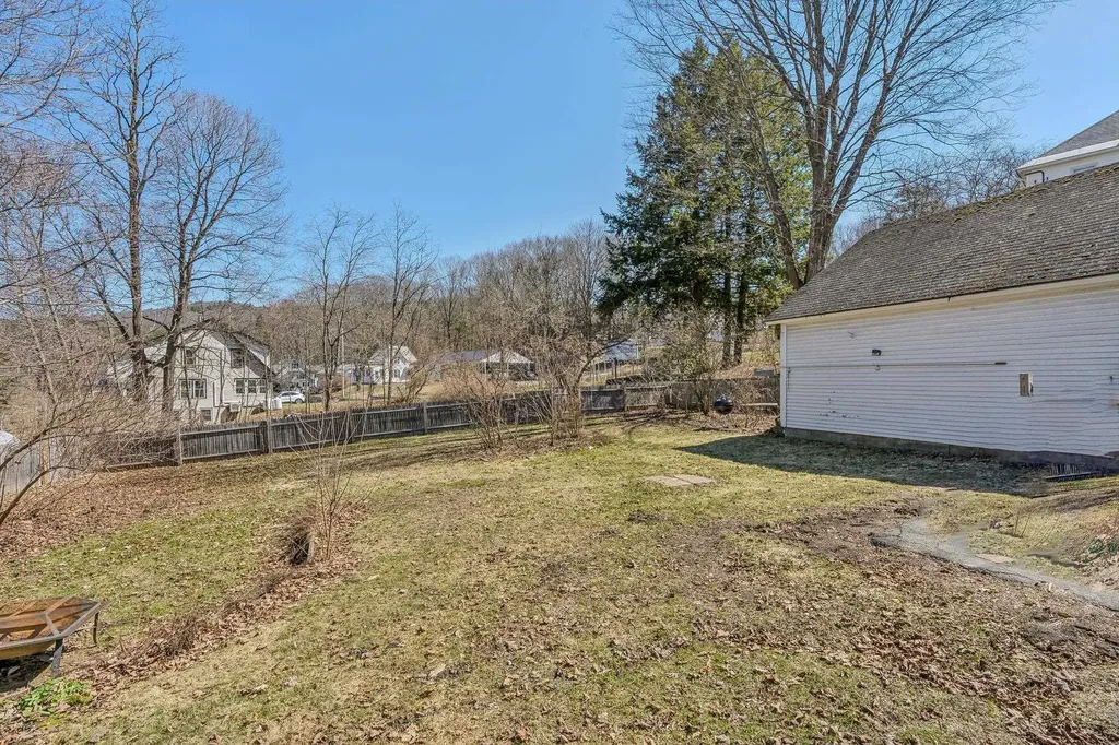27 Seminary Hill Road Lebanon NH 03784