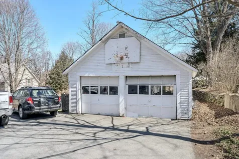27 Seminary Hill Road Lebanon NH 03784