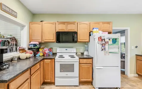 27 Seminary Hill Road Lebanon NH 03784
