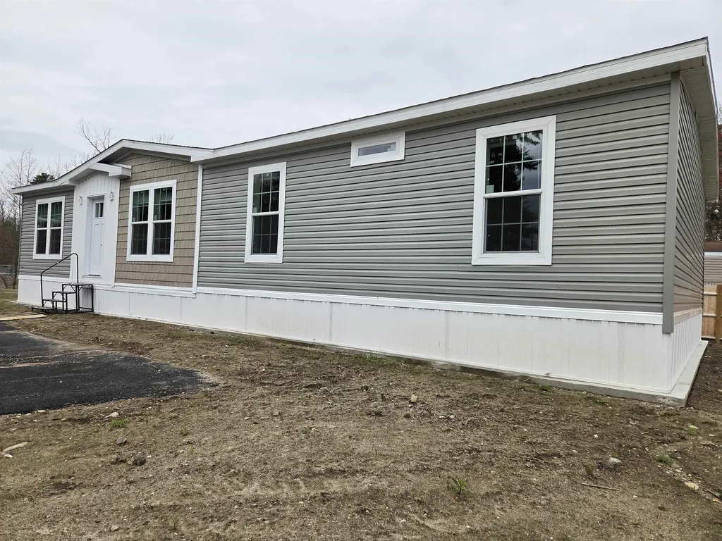 4 Gallo Way Litchfield NH 03052