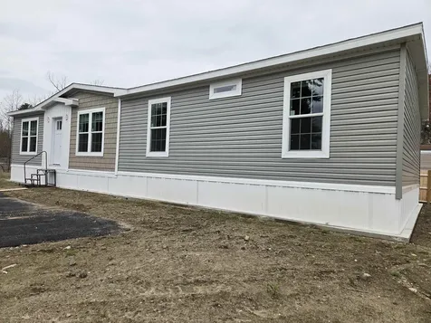 4 Gallo Way Litchfield NH 03052