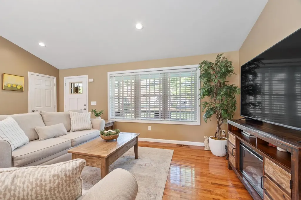 850 Old Homestead Highway Swanzey NH 03446
