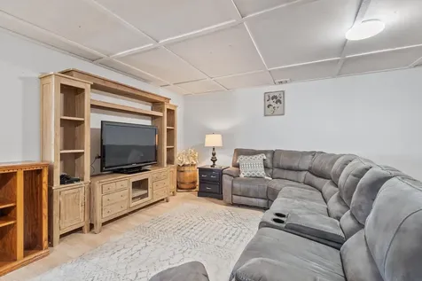 850 Old Homestead Highway Swanzey NH 03446