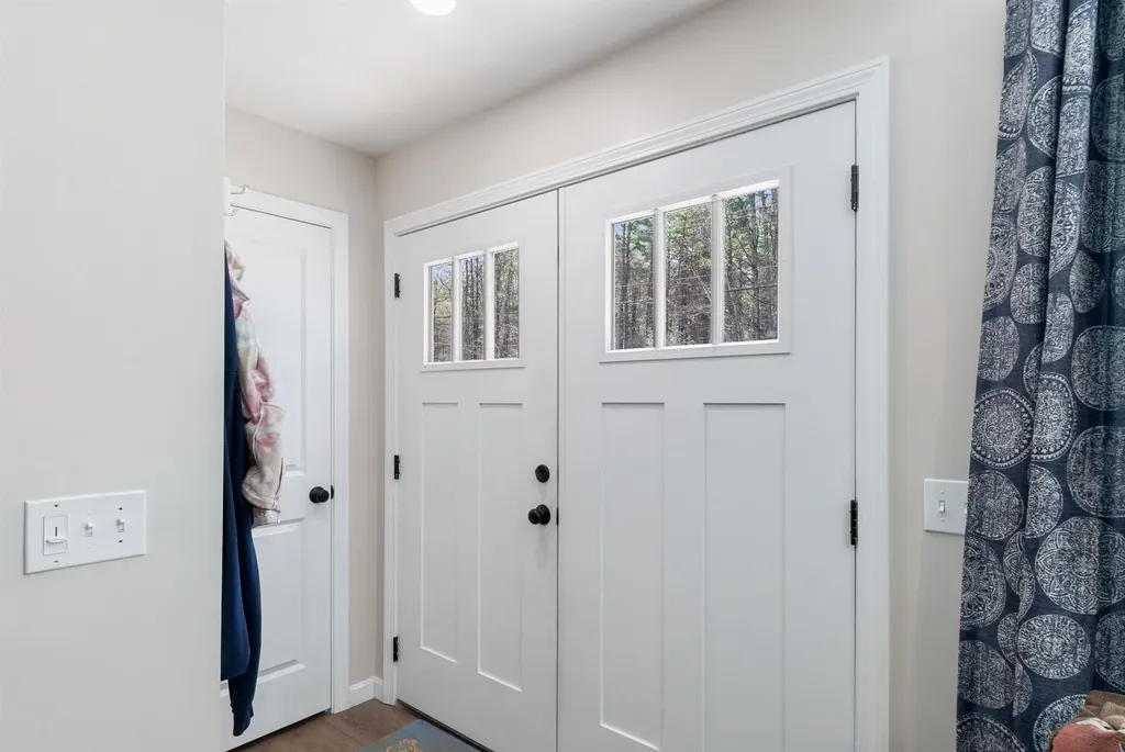 128 Old Lake Shore Road Gilford NH 03249