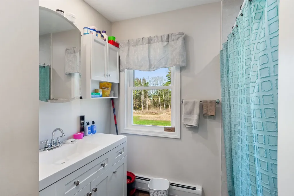 128 Old Lake Shore Road Gilford NH 03249