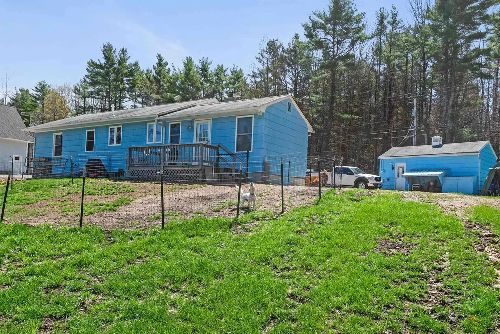 128 Old Lake Shore Road Gilford NH 03249