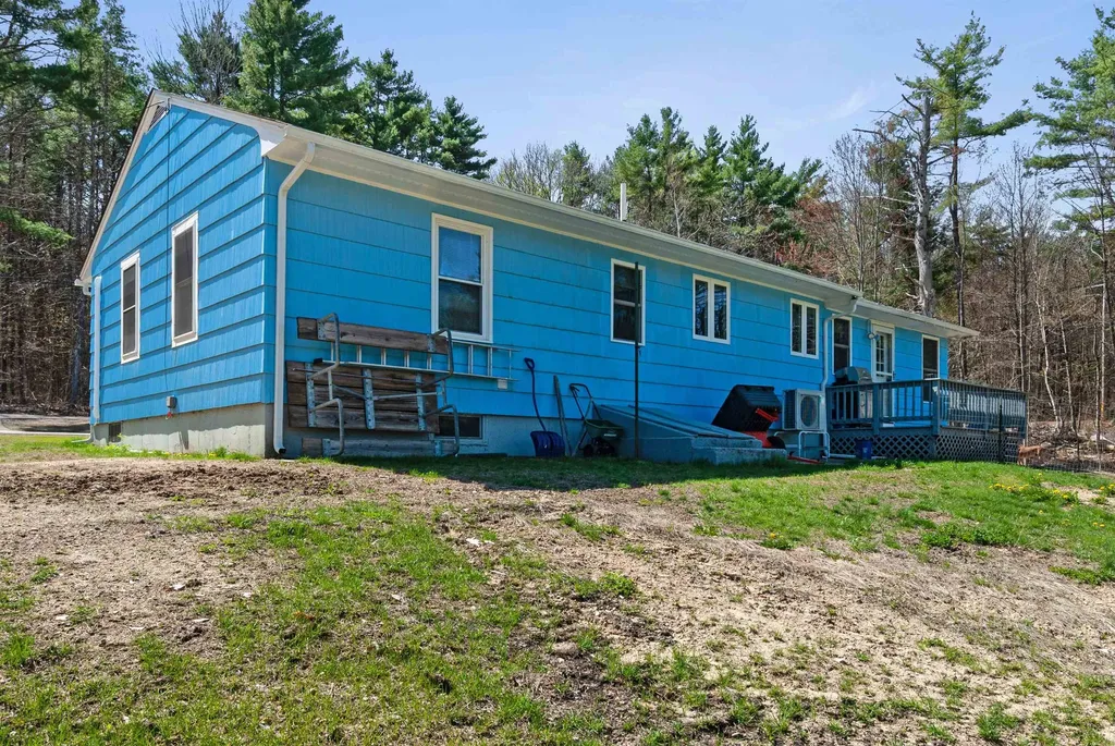 128 Old Lake Shore Road Gilford NH 03249