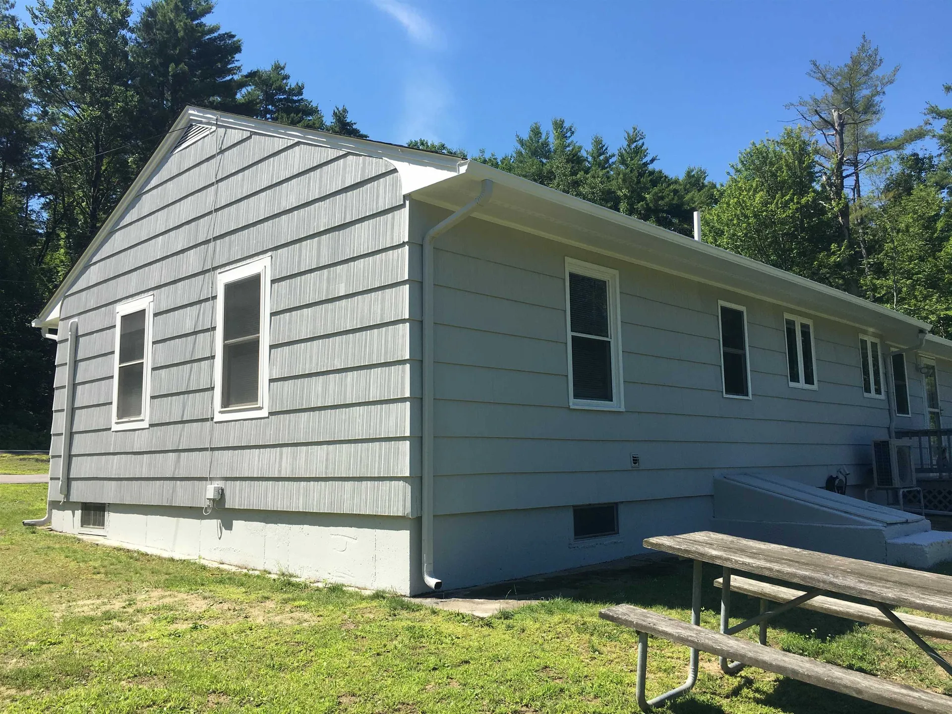 128 Old Lake Shore Road Gilford NH 03249