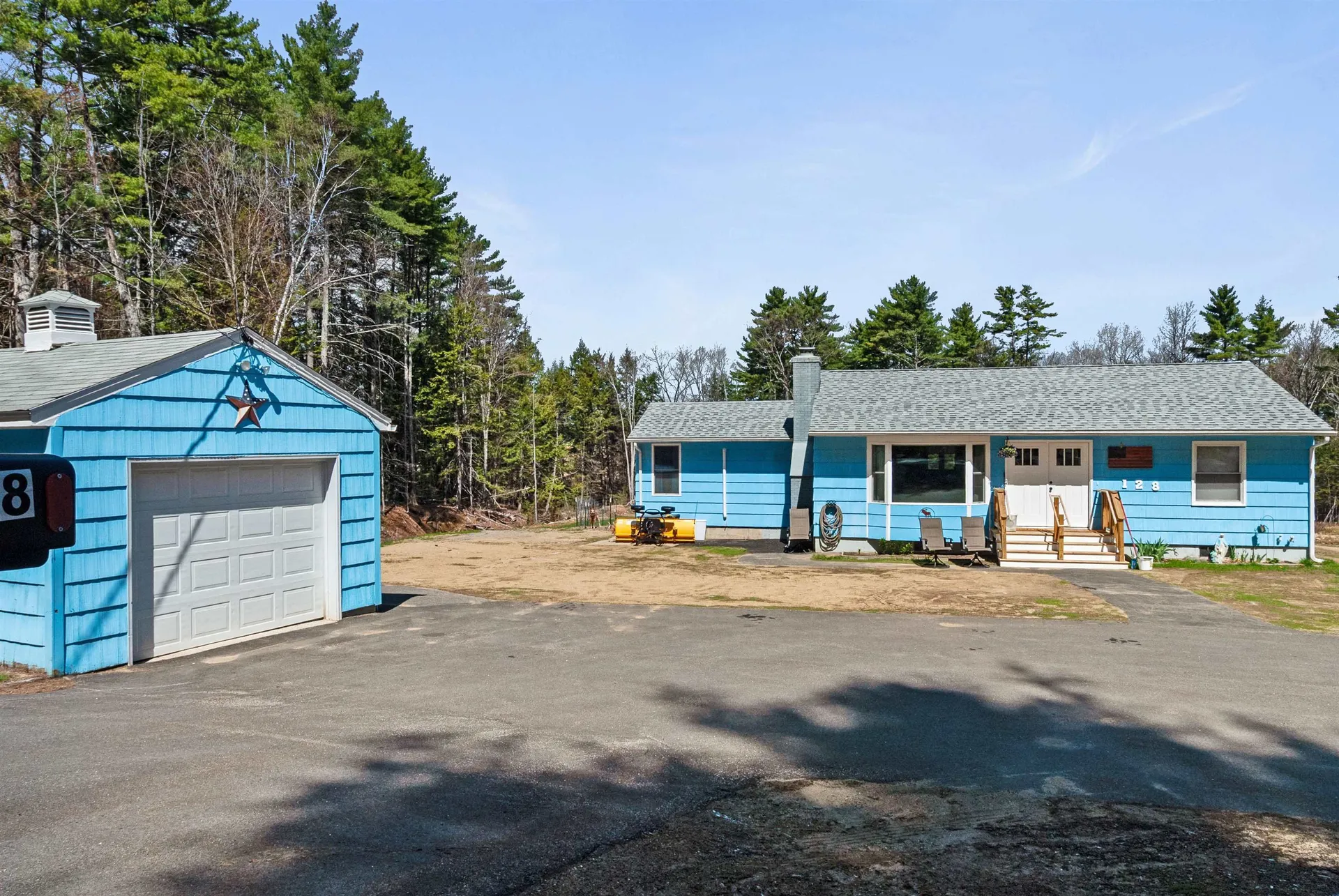 128 Old Lake Shore Road Gilford NH 03249