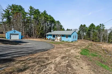 128 Old Lake Shore Road Gilford NH 03249