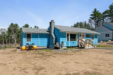 128 Old Lake Shore Road Gilford NH 03249