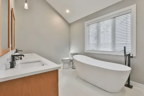 19 Aruda Road Sandown NH 03873