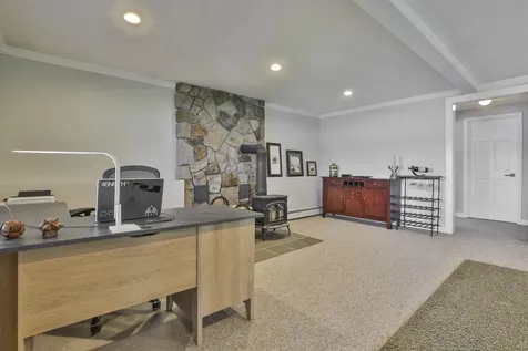 19 Aruda Road Sandown NH 03873