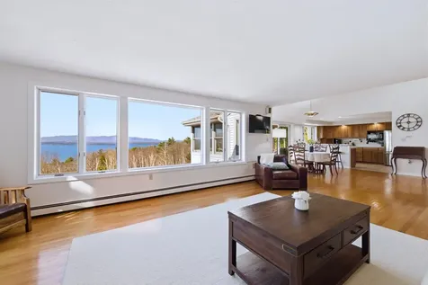 89 Briarcliff Road Gilford NH 03249