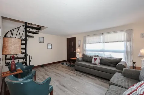 8 Nashua Street Seabrook NH 03874