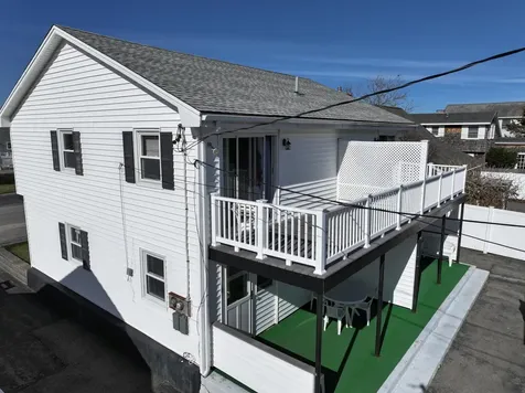 8 Nashua Street Seabrook NH 03874