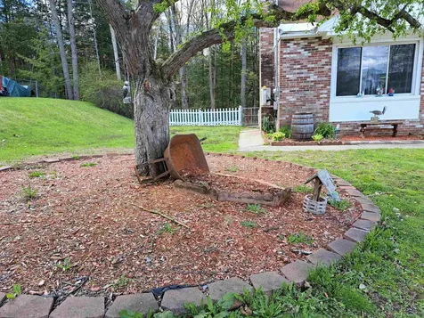 13 Acer Heights Road Claremont NH 03743