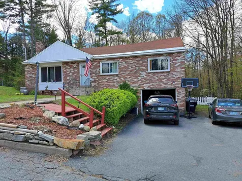 13 Acer Heights Road Claremont NH 03743