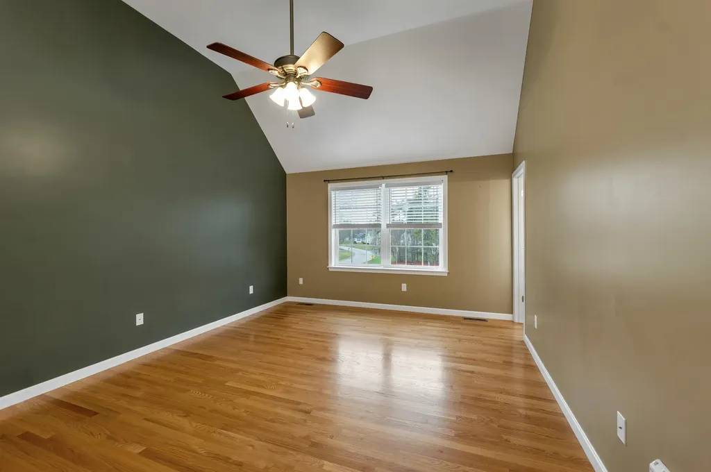 217 Steam Mill Road Auburn NH 03032