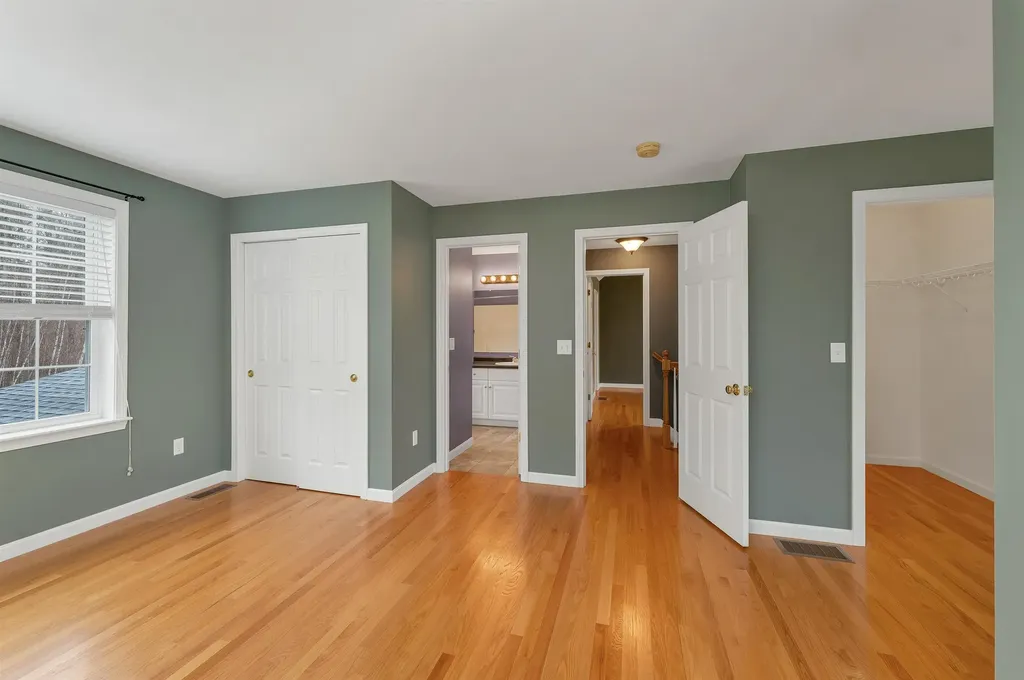 217 Steam Mill Road Auburn NH 03032