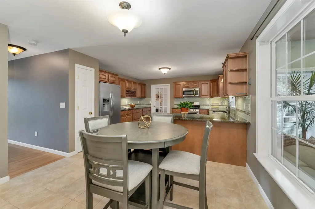 217 Steam Mill Road Auburn NH 03032