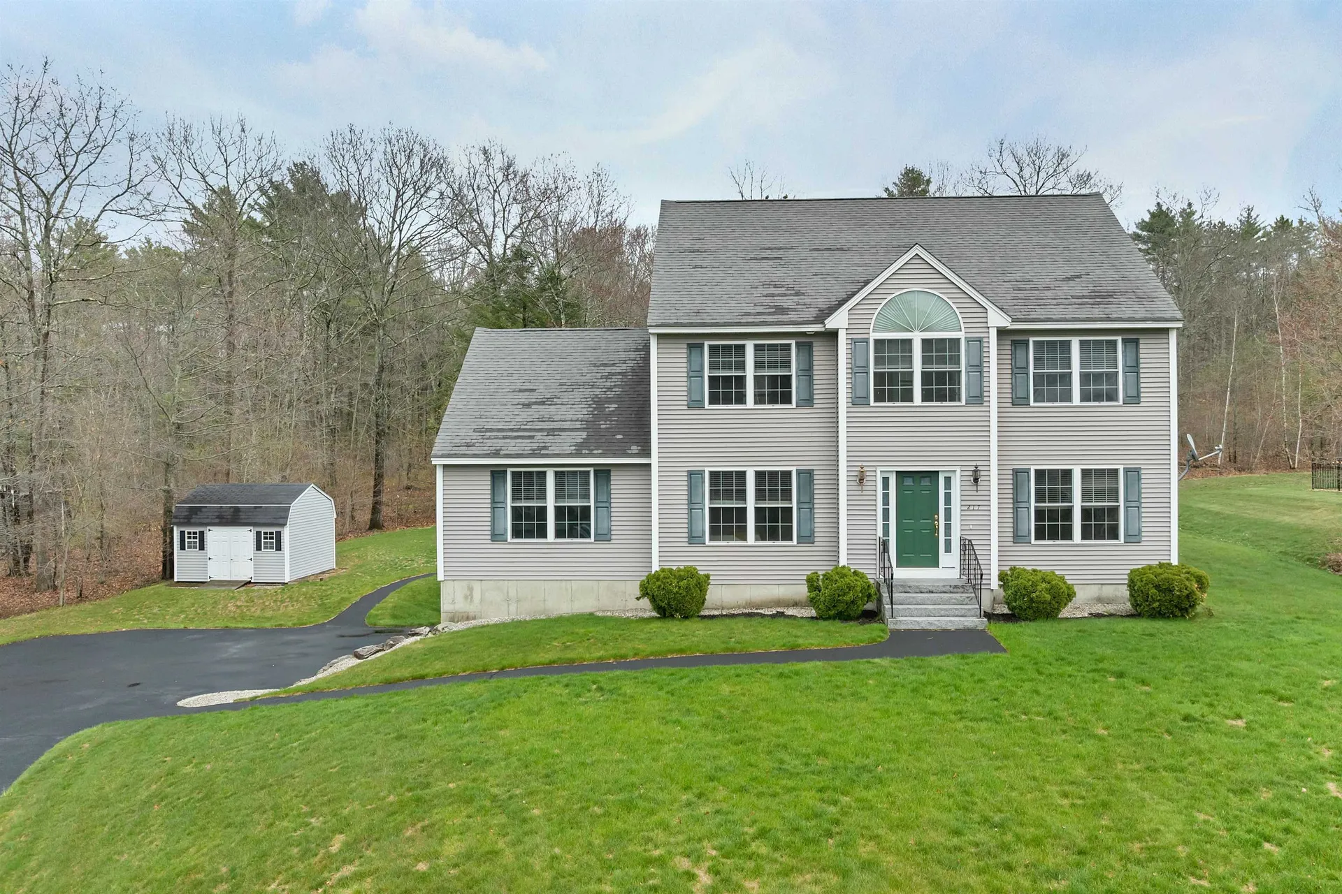 217 Steam Mill Road Auburn NH 03032