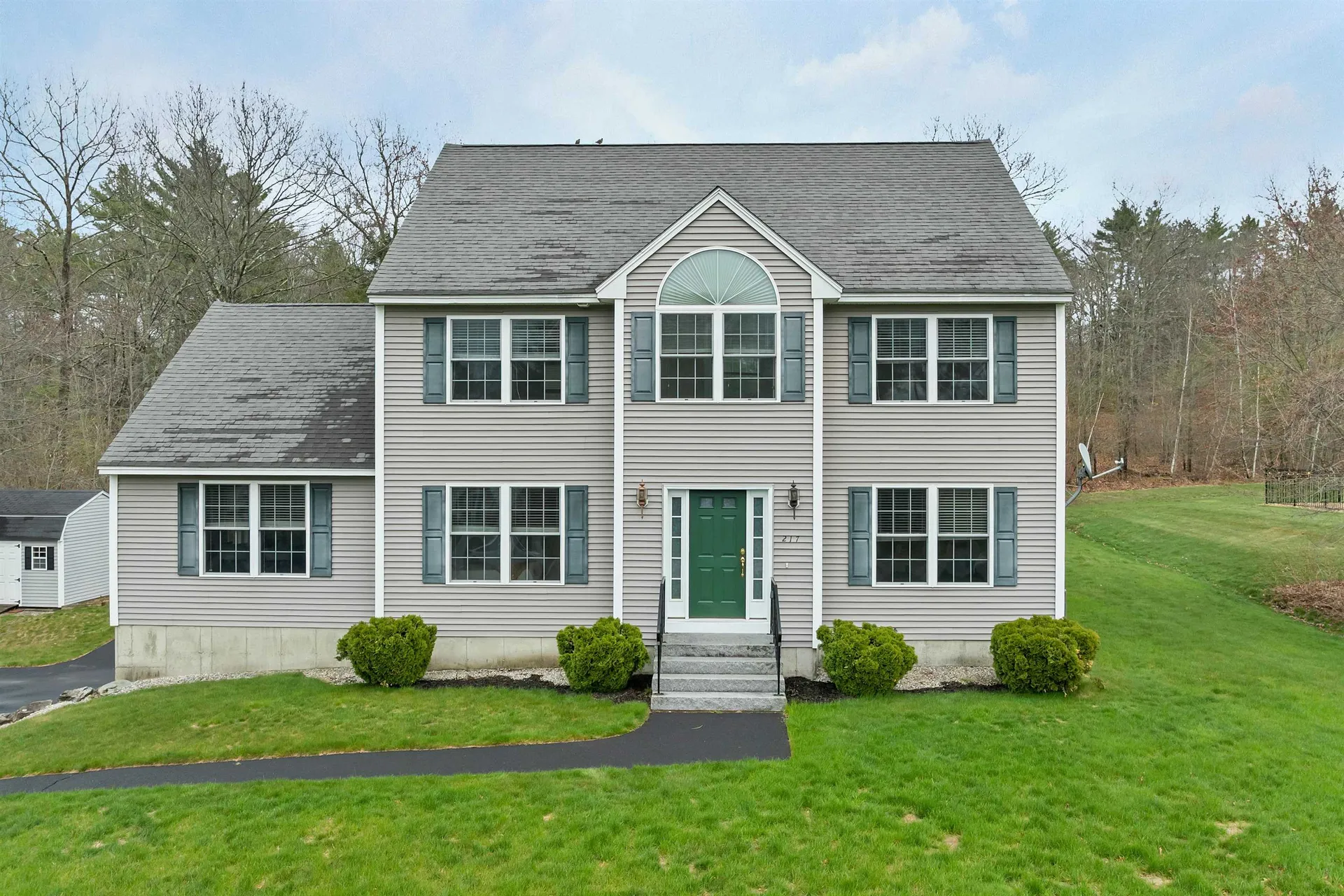 217 Steam Mill Road Auburn NH 03032