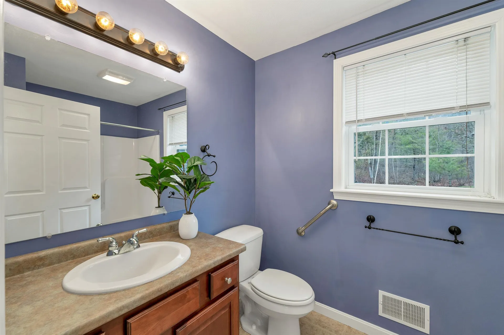 217 Steam Mill Road Auburn NH 03032