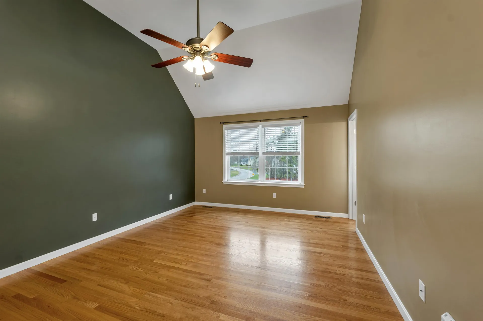 217 Steam Mill Road Auburn NH 03032
