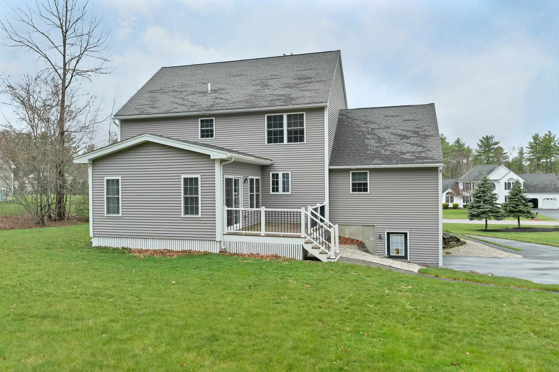 217 Steam Mill Road Auburn NH 03032