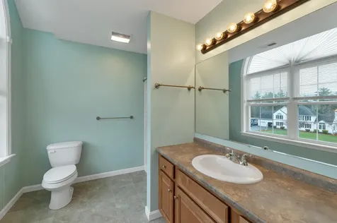 217 Steam Mill Road Auburn NH 03032