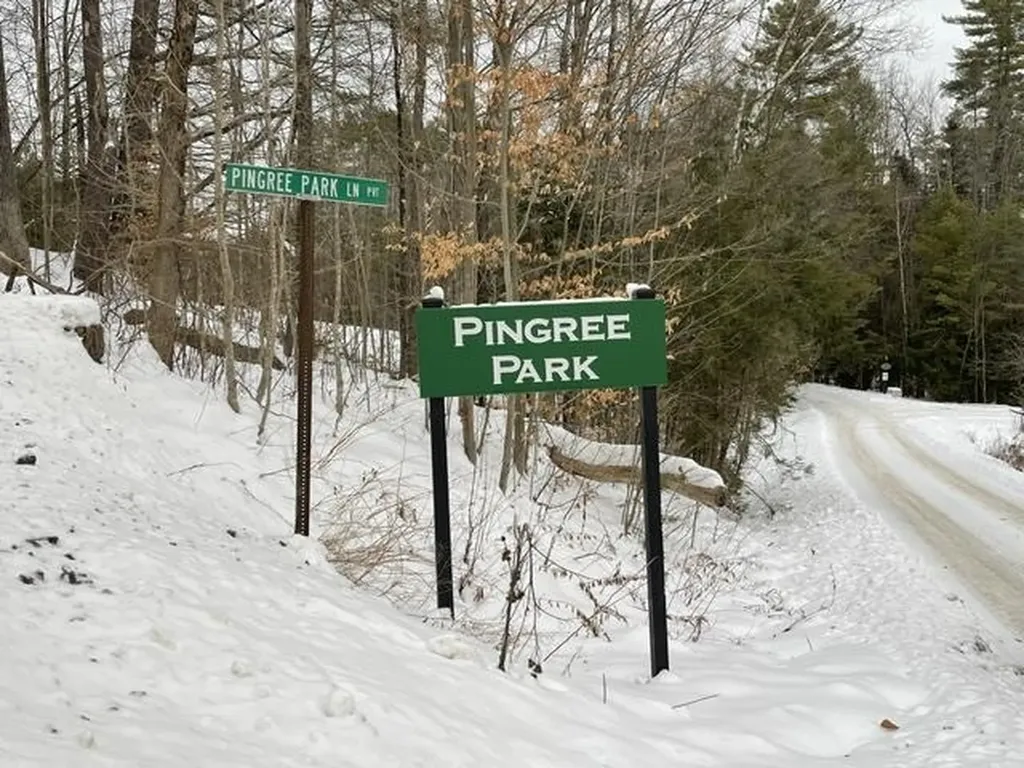 191 Pingree Park Lane Londonderry VT 05148