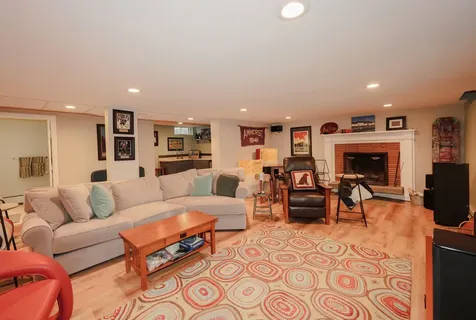 2605 Elm Street Manchester NH 03104