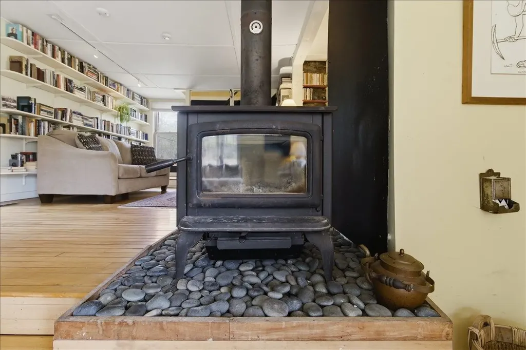 81 Easy Street Danby VT 05739