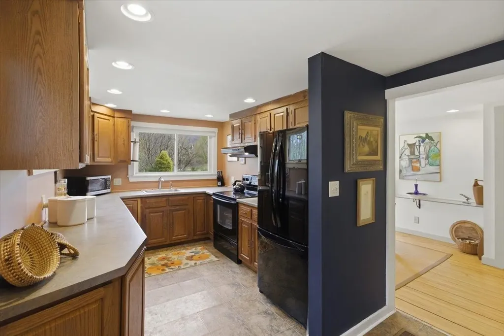 81 Easy Street Danby VT 05739