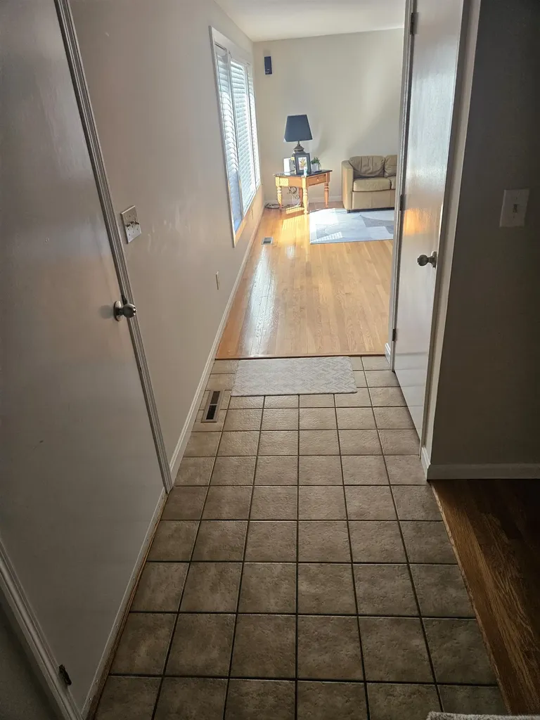 18 Landsdown Drive Nashua NH 03062