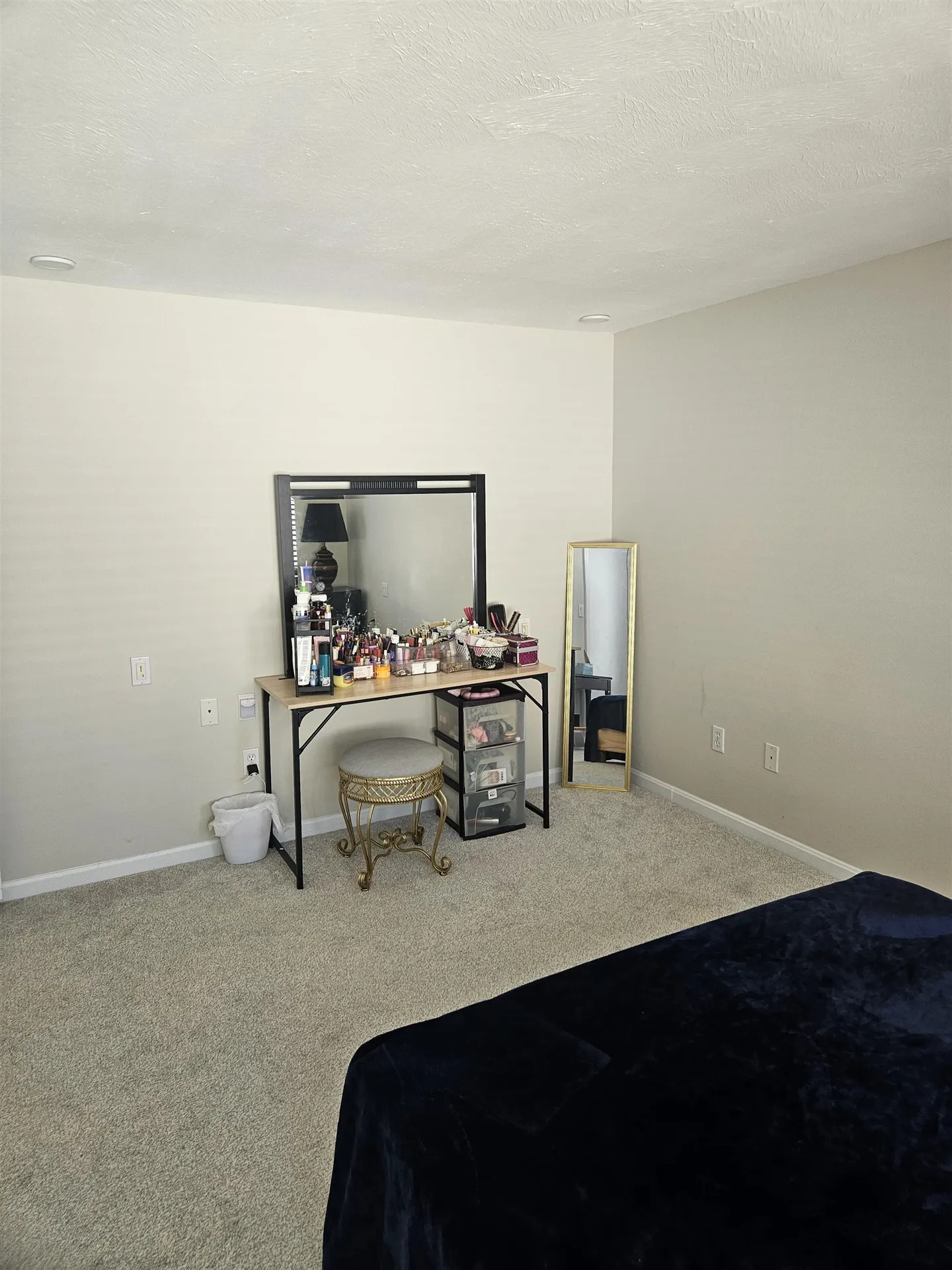 18 Landsdown Drive Nashua NH 03062
