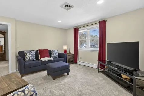 1 Heritage Drive Merrimack NH 03054